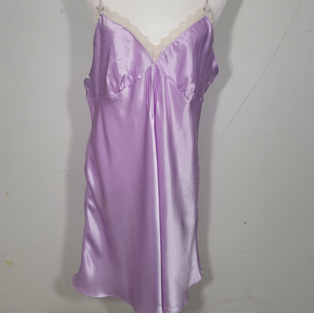 California Dynasty lilac chemise size large